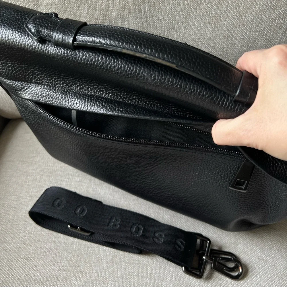 HUGO BOSS Black Leather Messenger Laptop Men's Bag - Picture 14 of 16